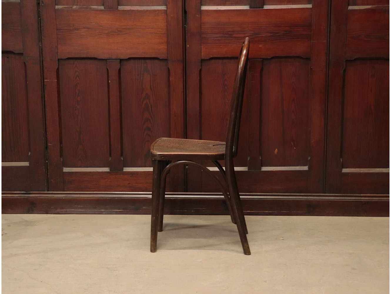 ベントウッドチェア THONET