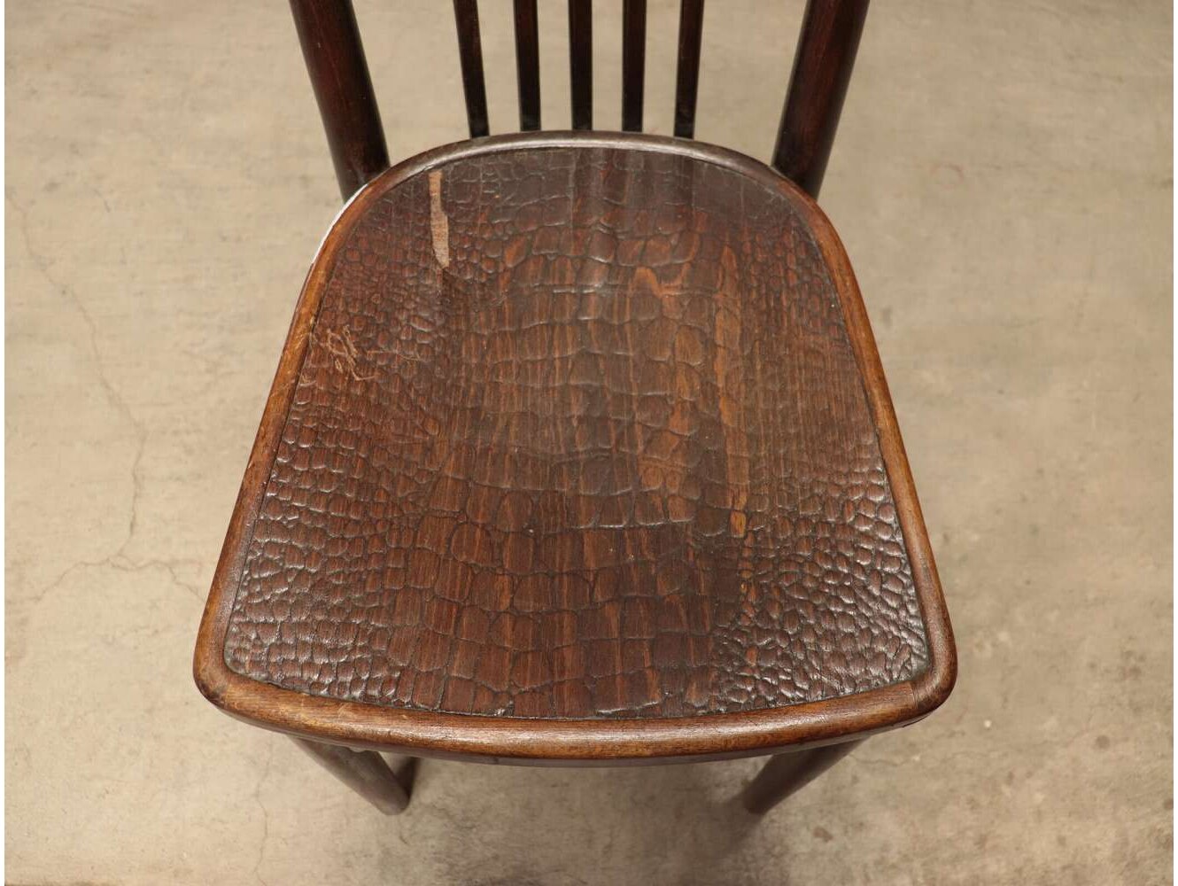 ベントウッドチェア THONET