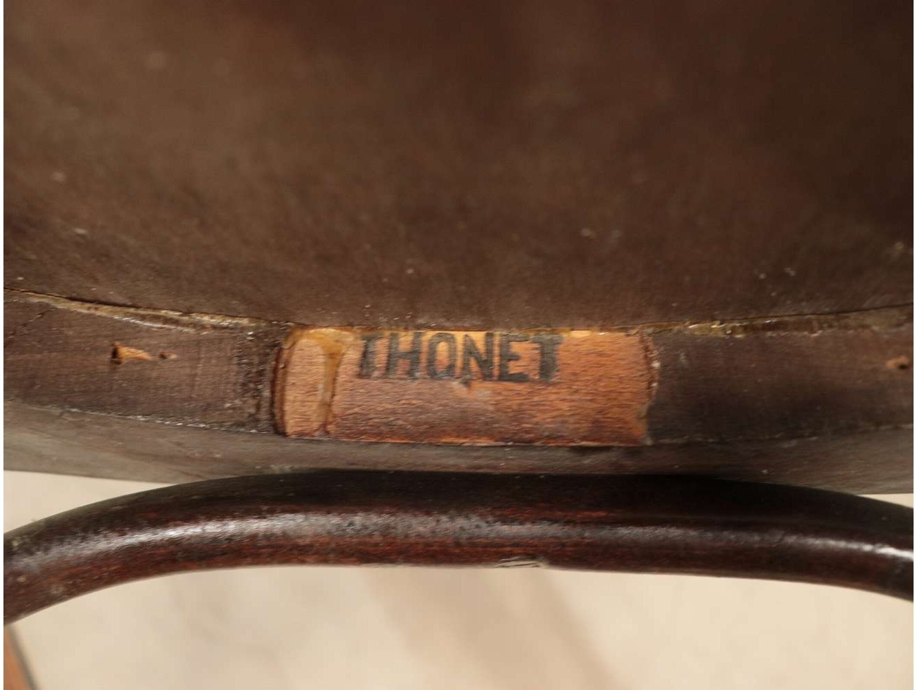 ベントウッドチェア THONET