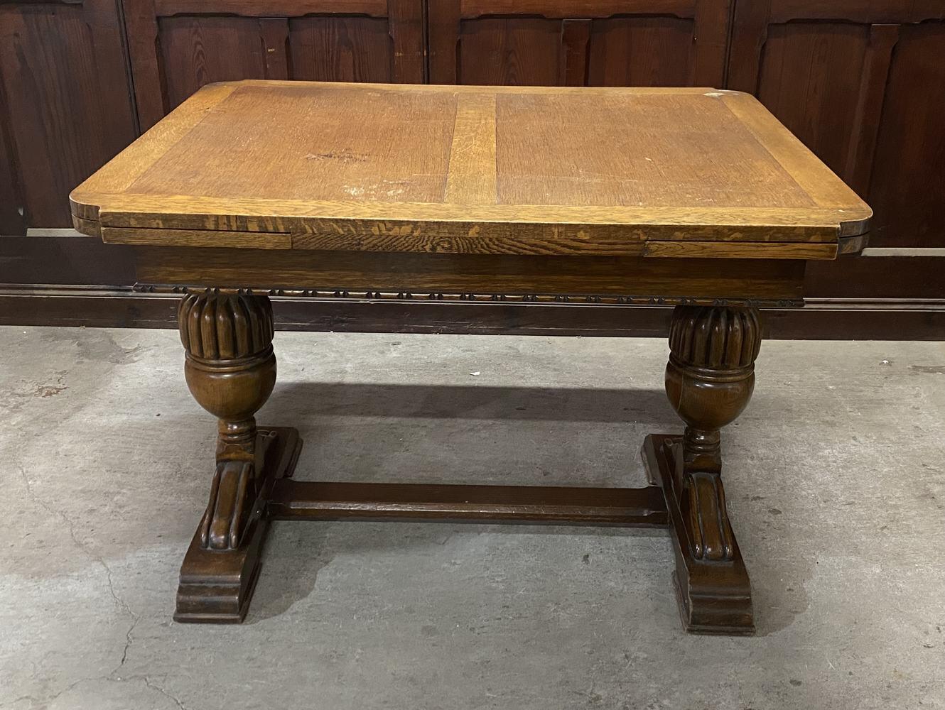 ドローリーフテーブル