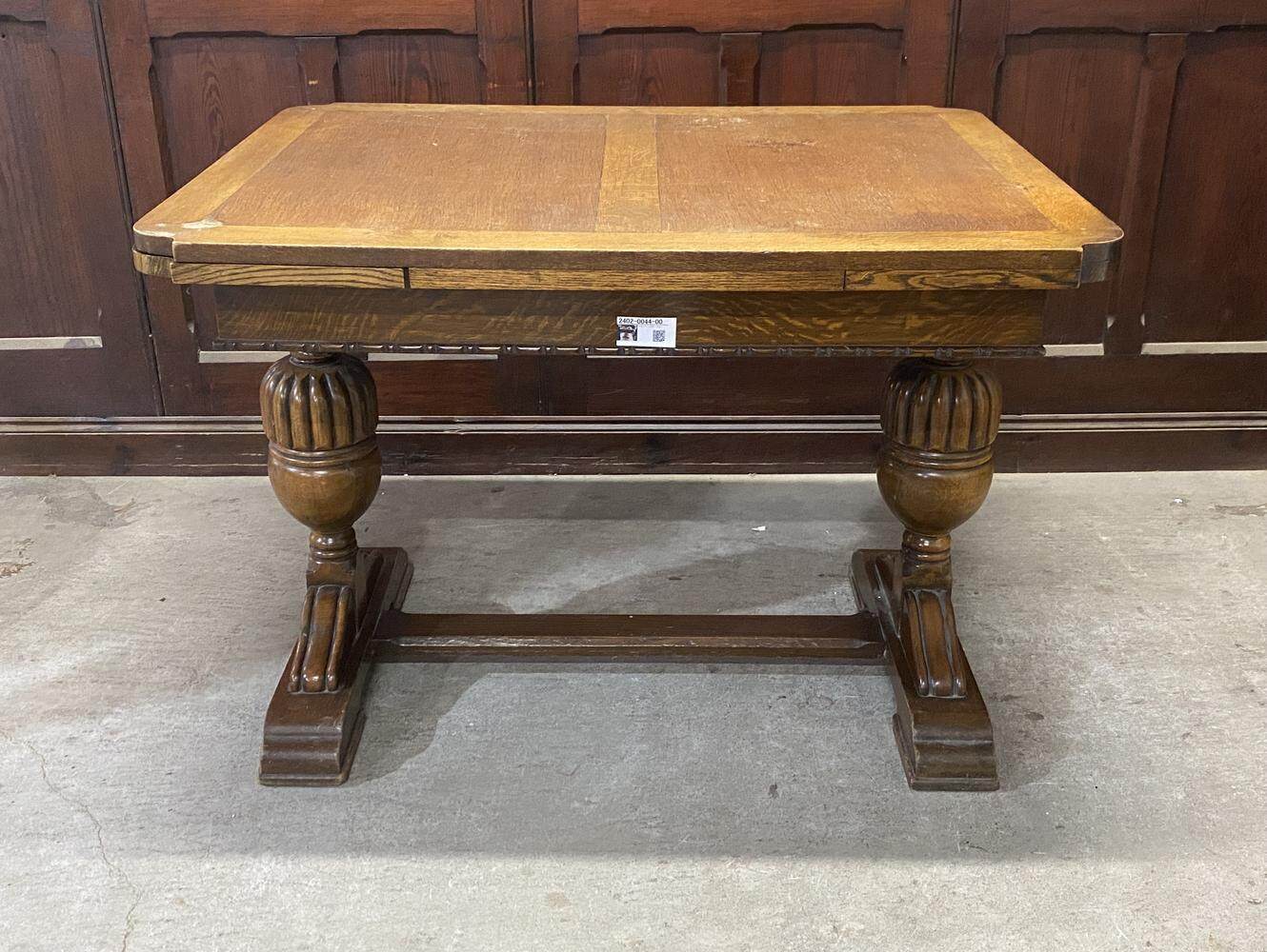 ドローリーフテーブル