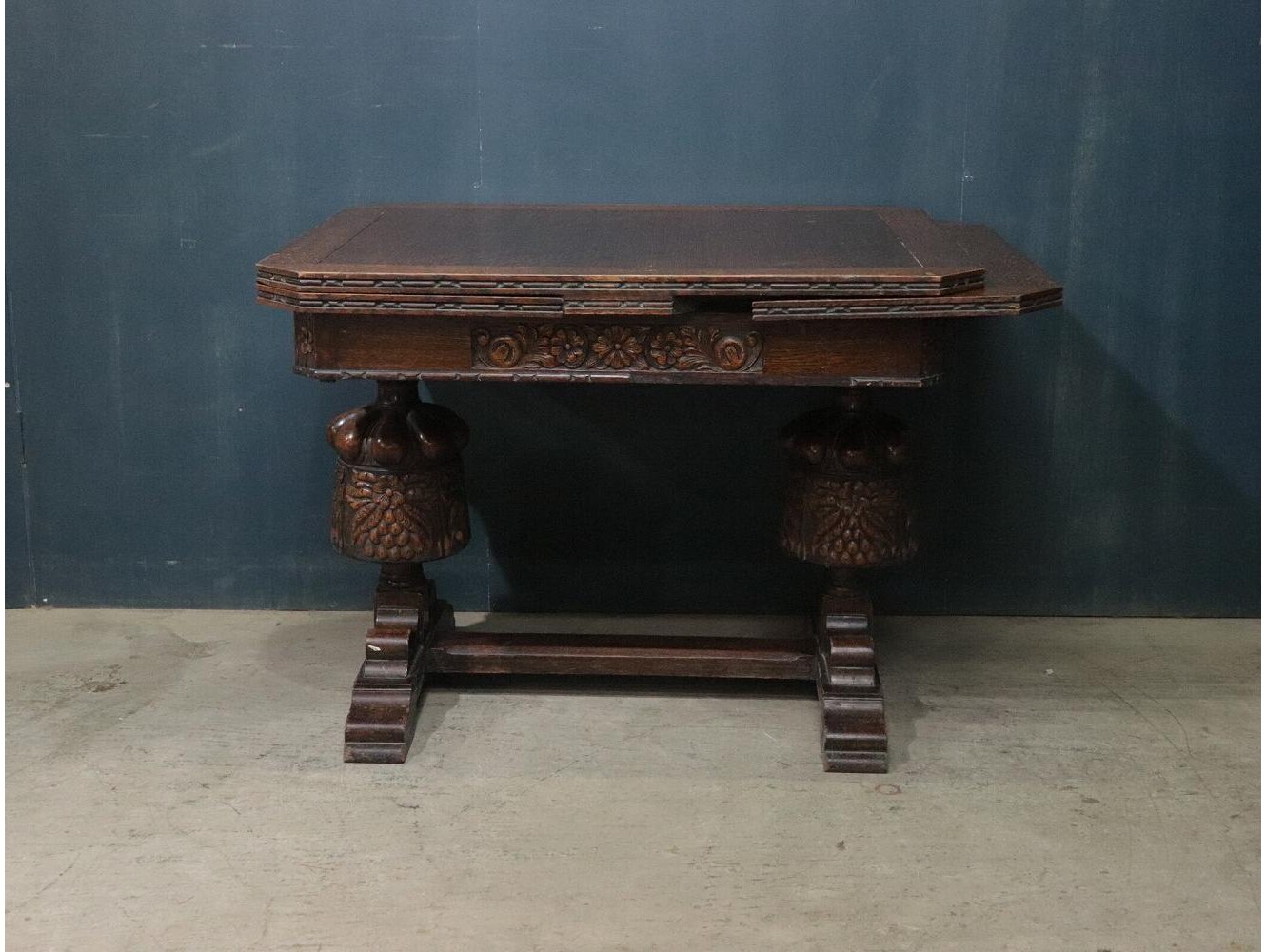 ドローリーフテーブル