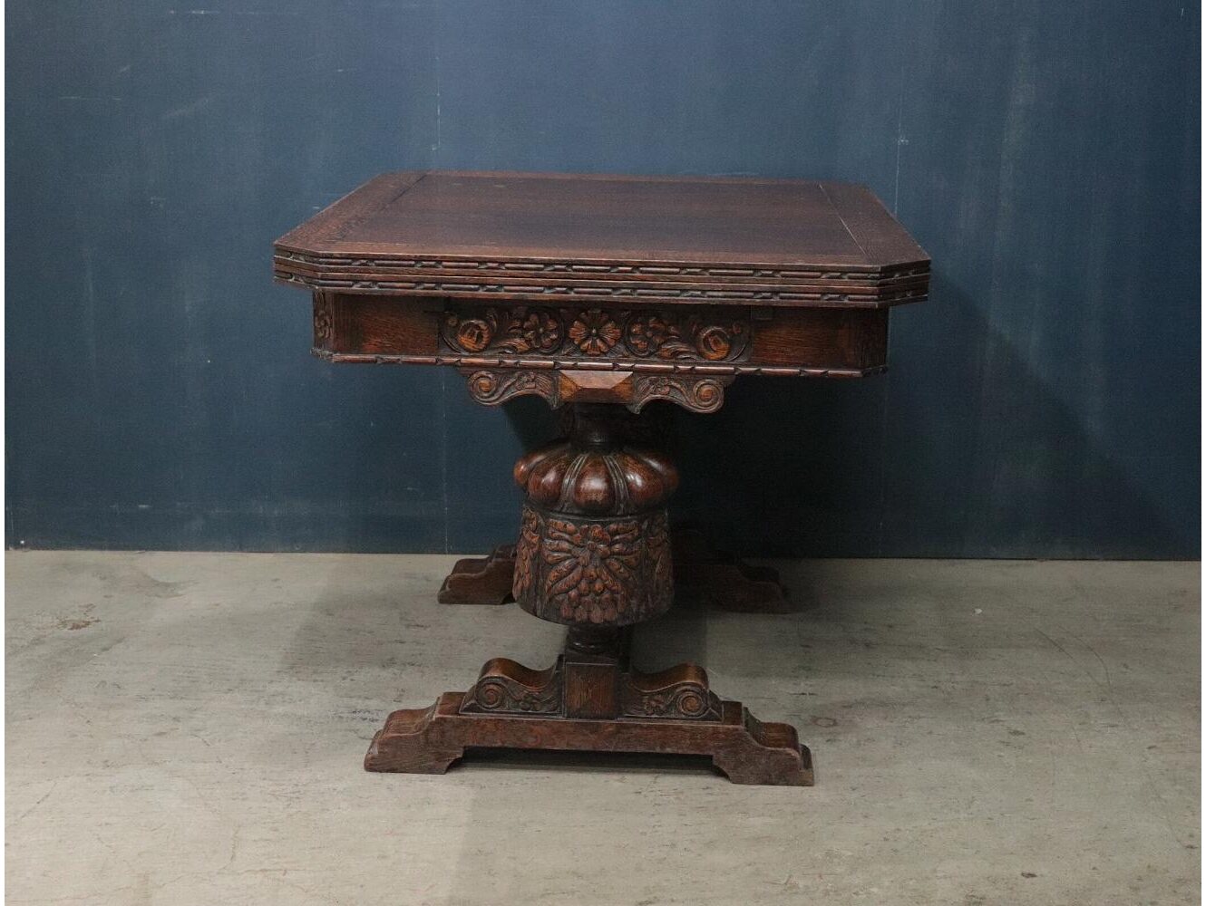 ドローリーフテーブル