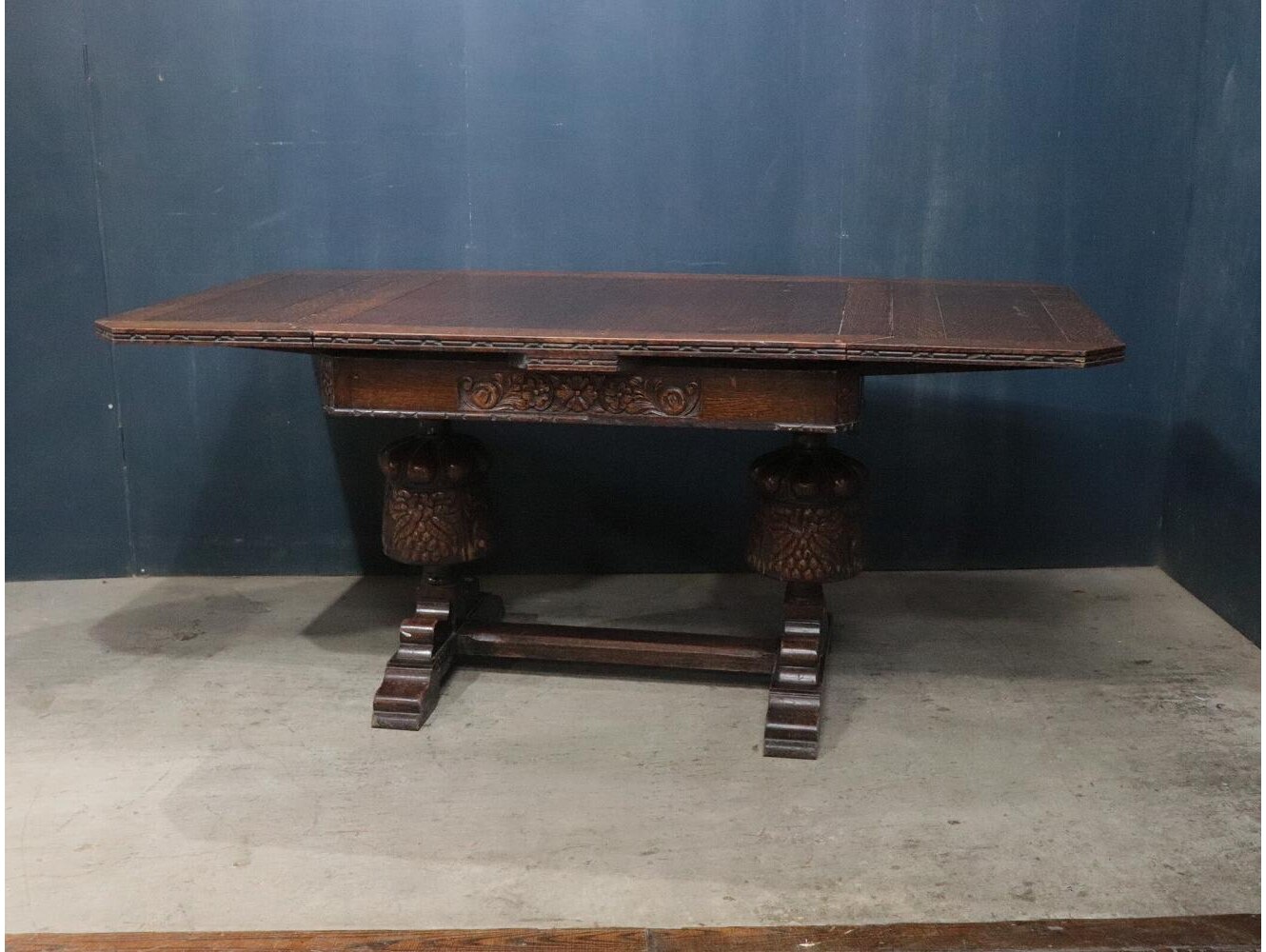 ドローリーフテーブル