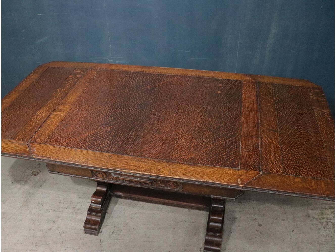 ドローリーフテーブル