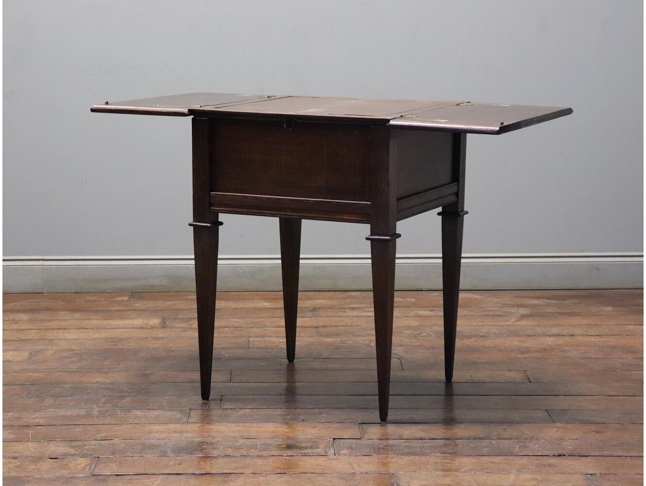 ポップアップテーブル