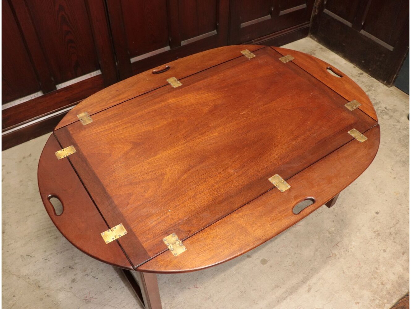 センターテーブル