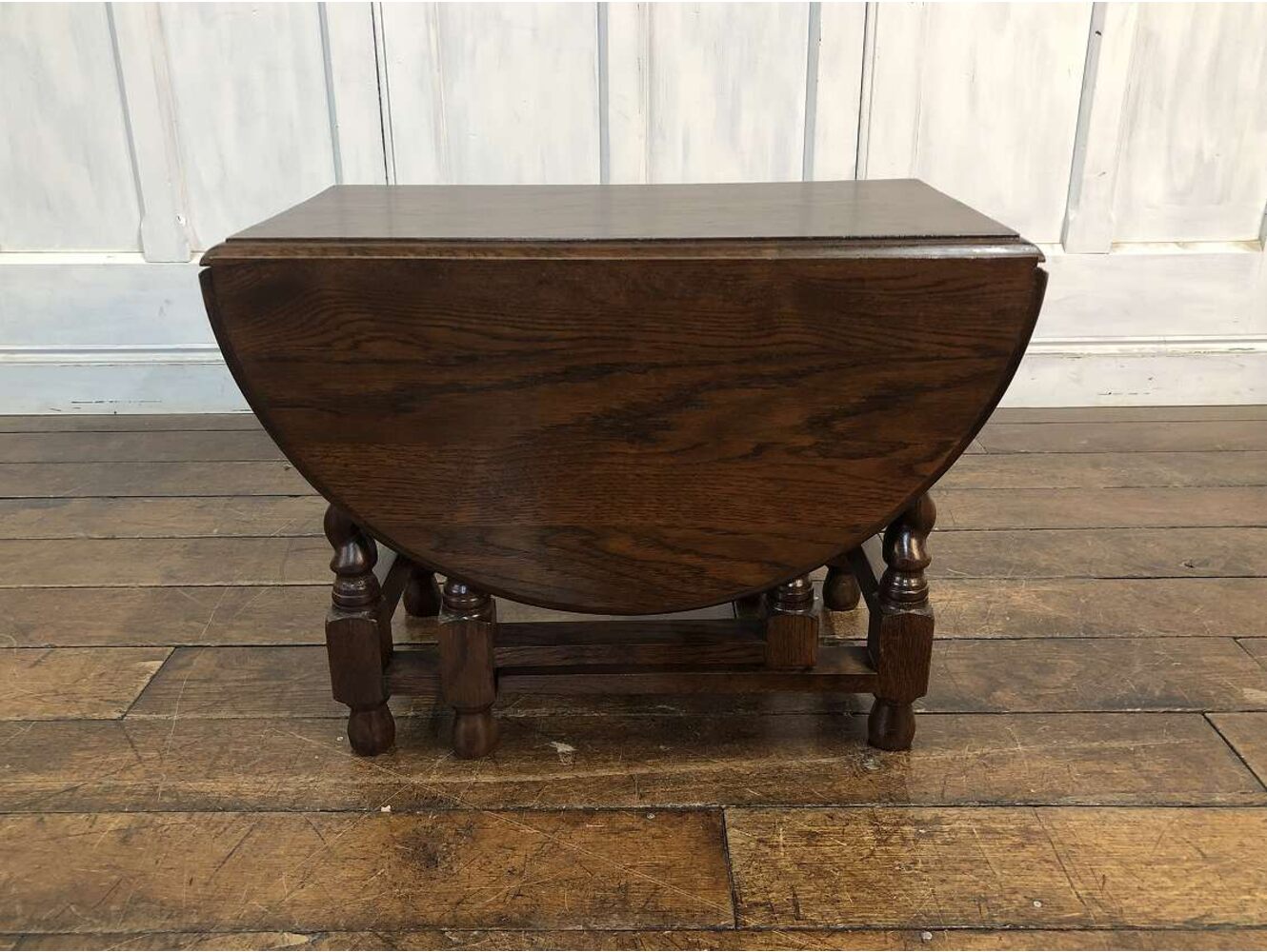 センターテーブル