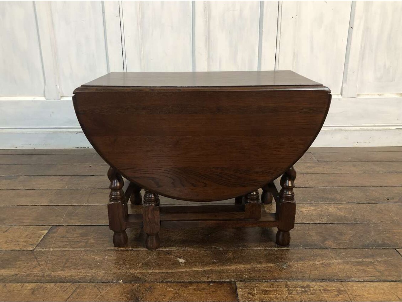 センターテーブル