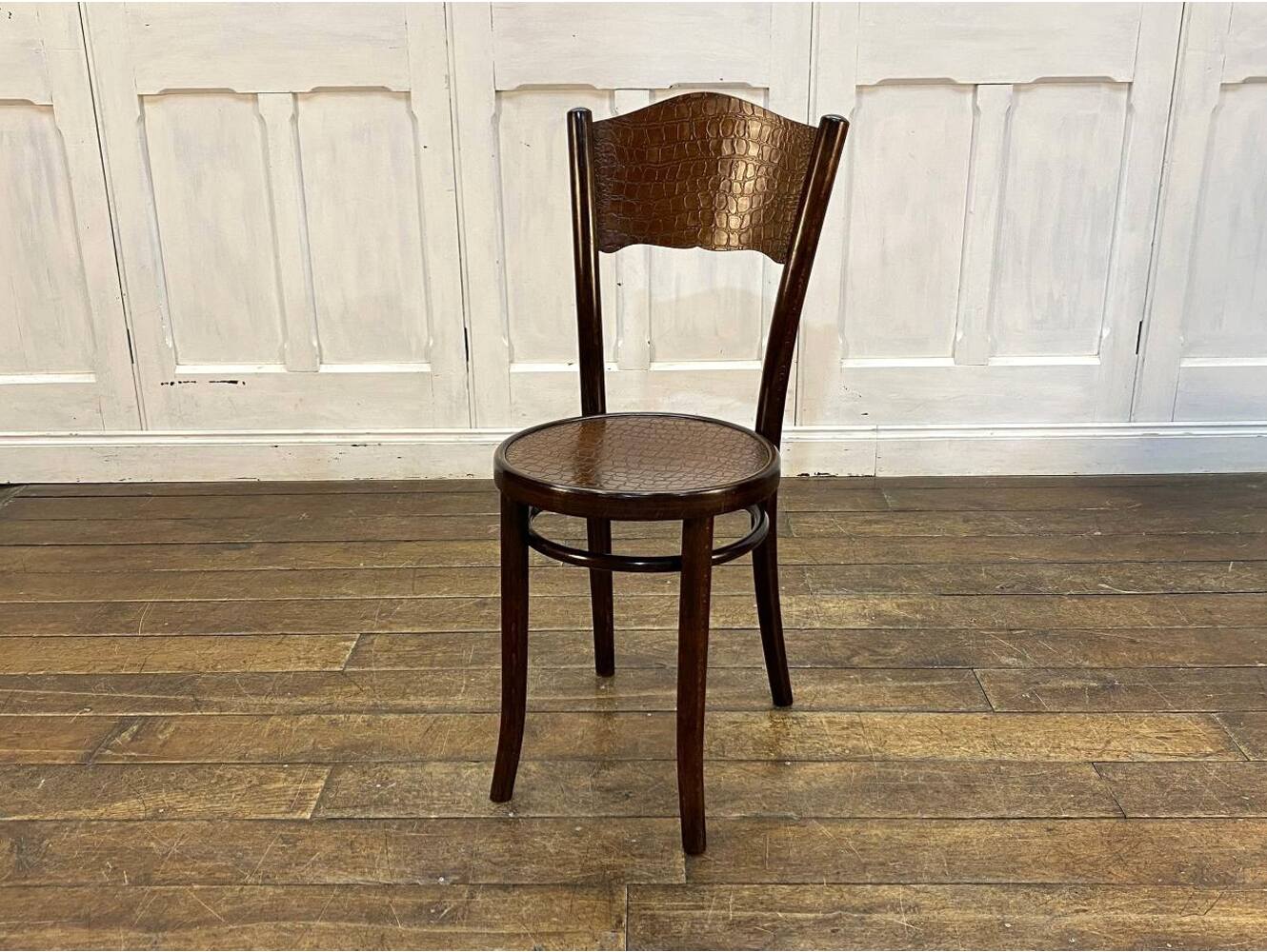 ベントウッドチェア THONET