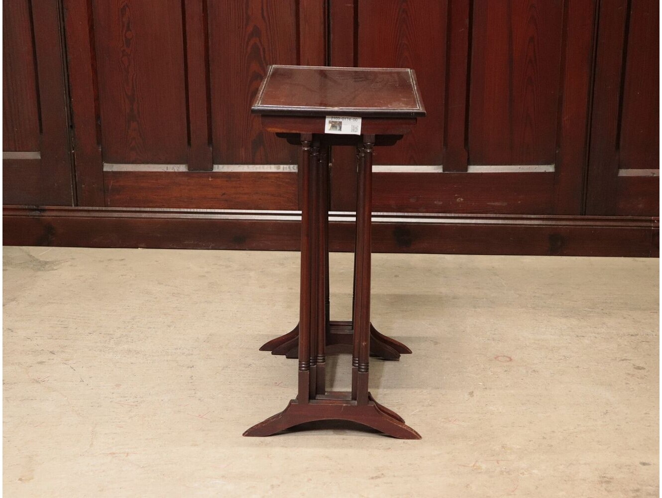 ネストテーブル