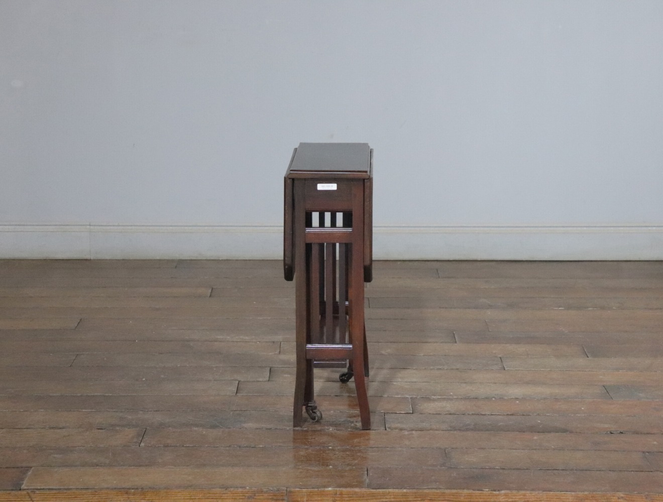 サザーランドテーブル