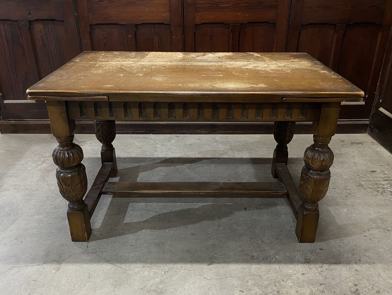 ドローリーフテーブル