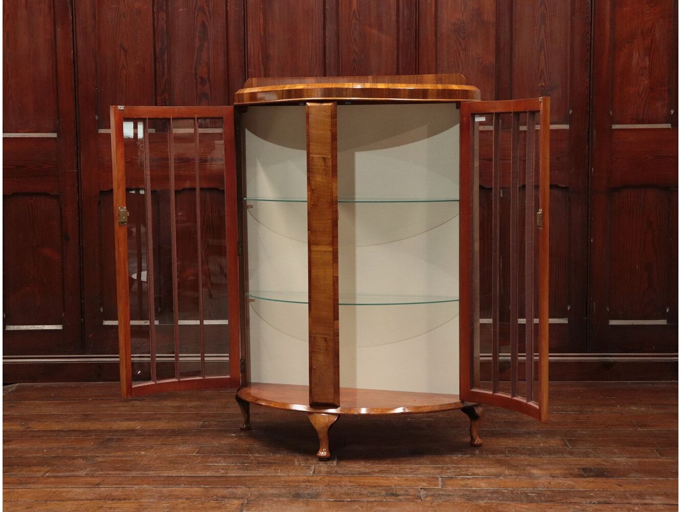 ディスプレイキャビネット