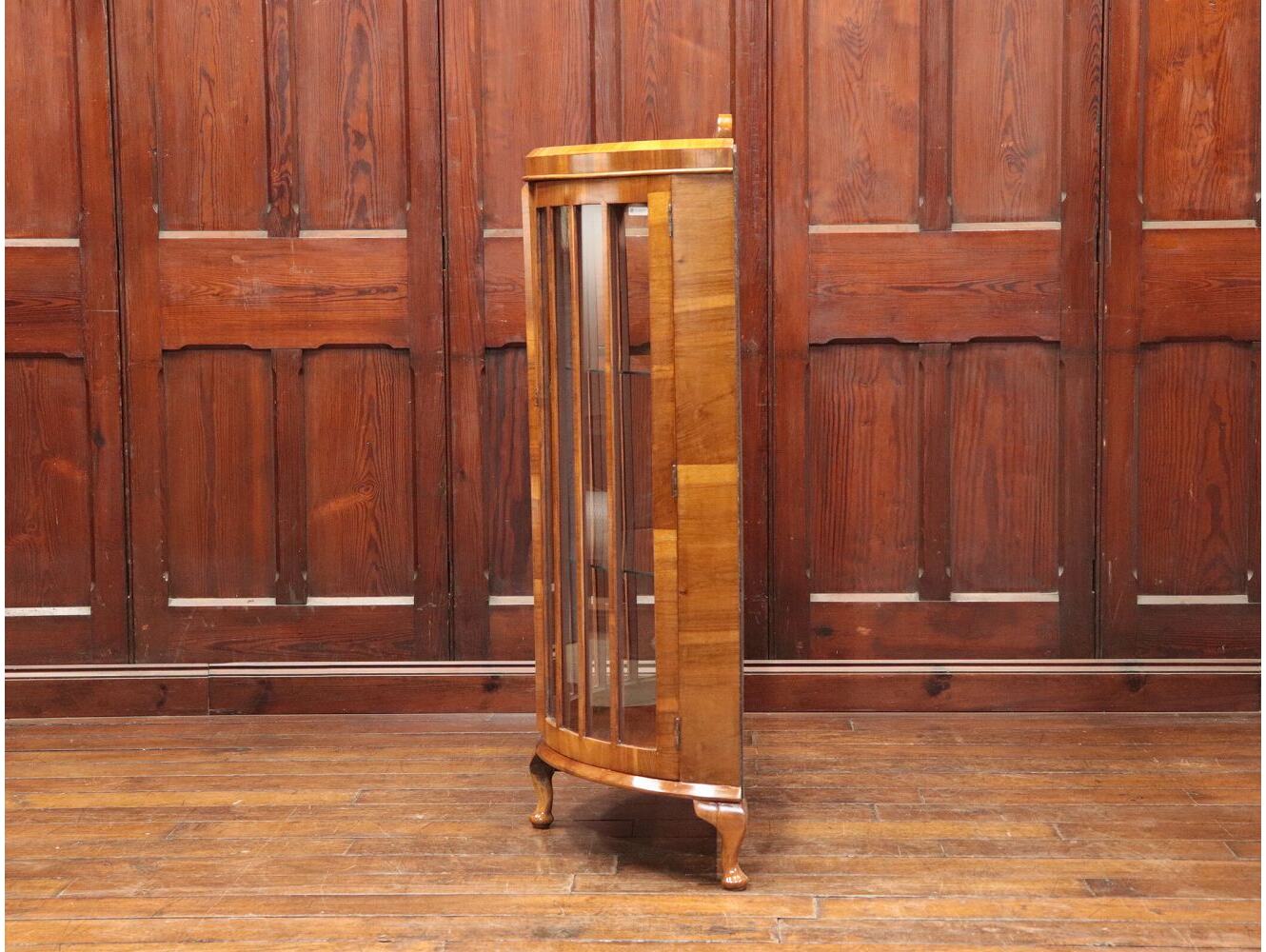 ディスプレイキャビネット