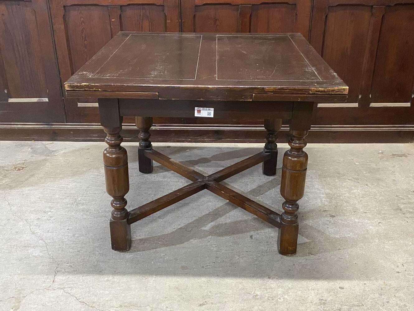 ドローリーフテーブル