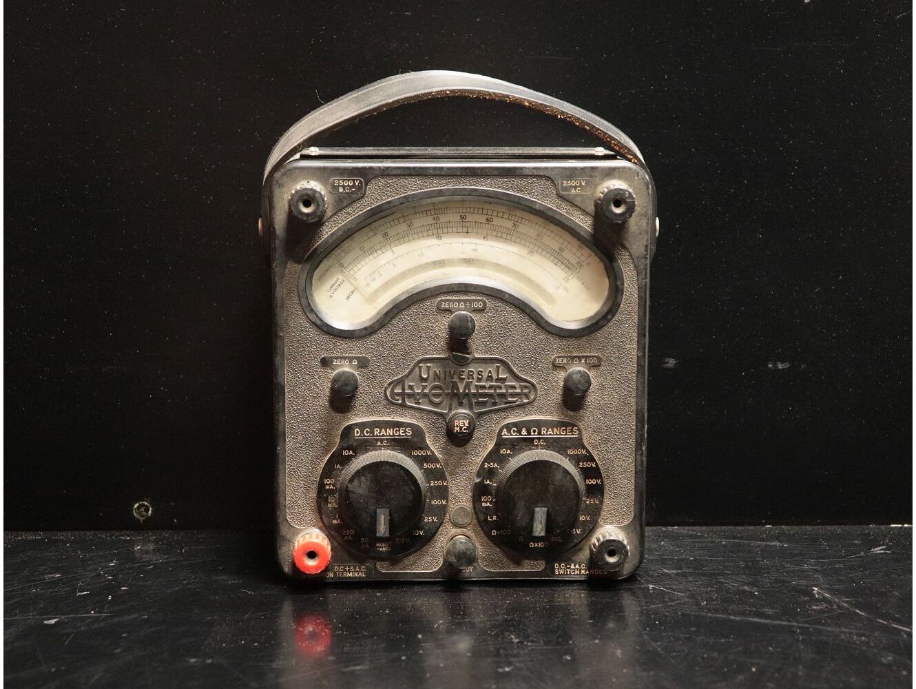 電気測定器 AVO Ltd