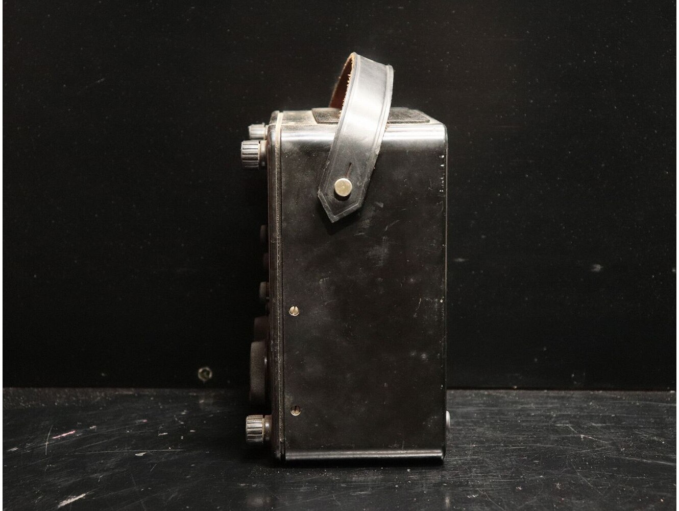 電気測定器 AVO Ltd