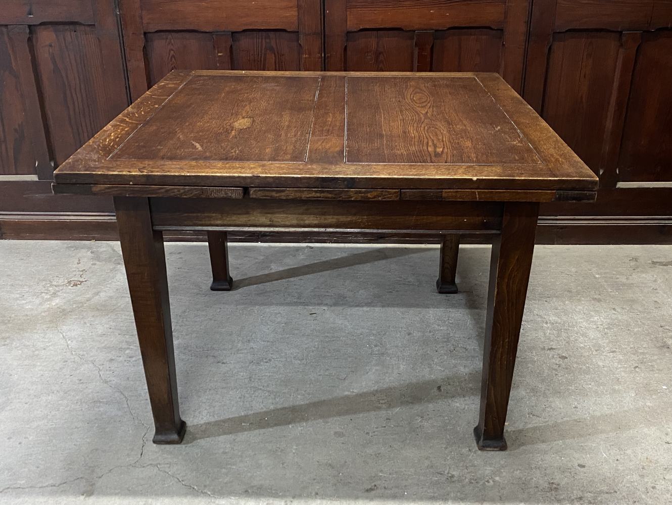 ドローリーフテーブル