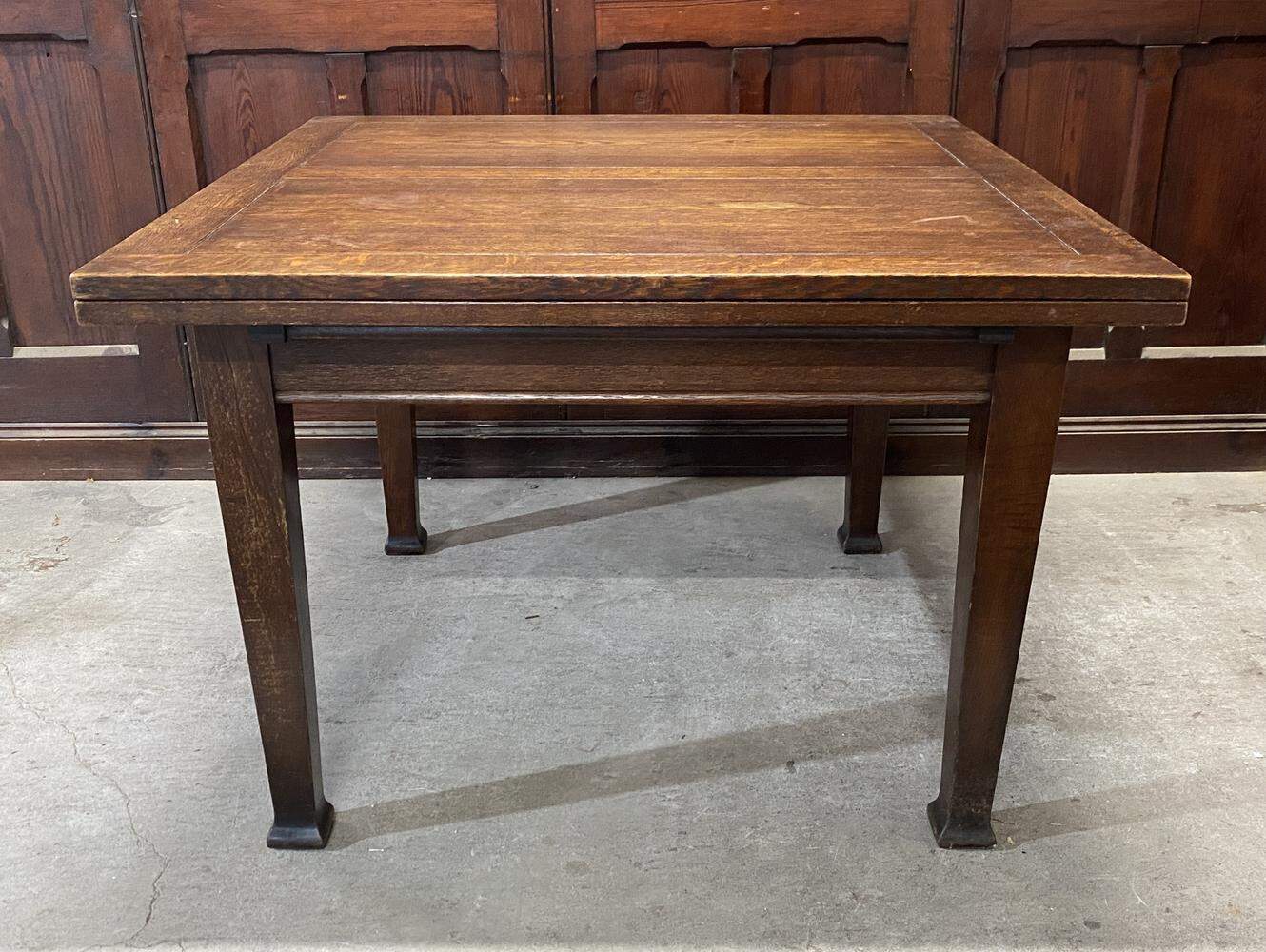 ドローリーフテーブル