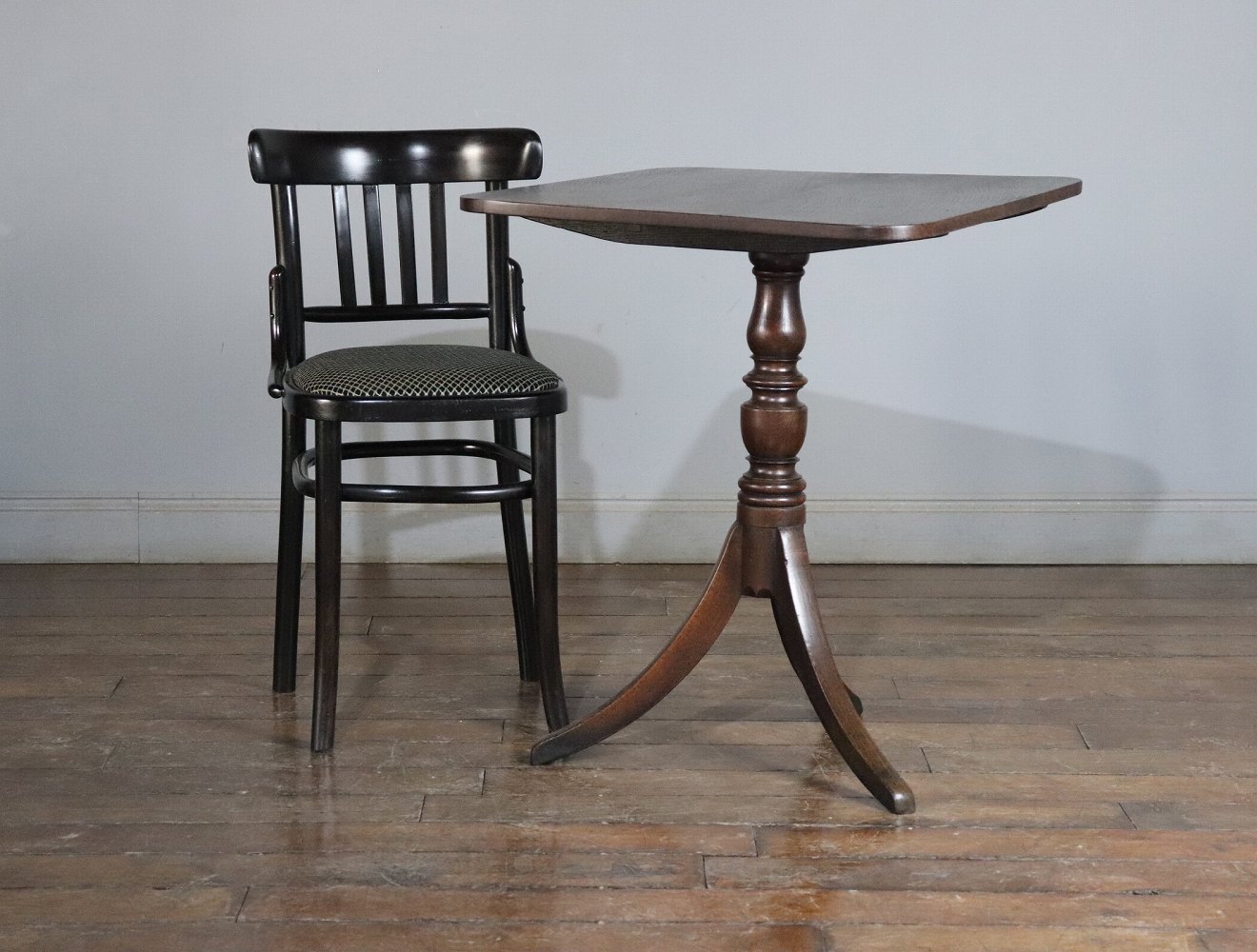 ティーテーブル　イギリスアンティーク ティルトップテーブル | アンティーク家具,テーブル,ダイニング