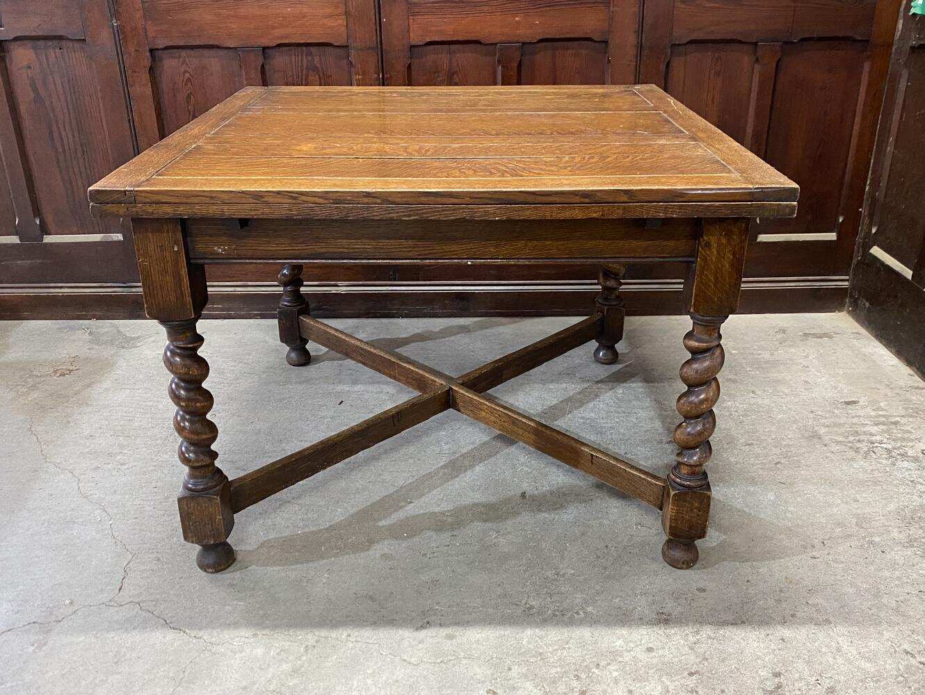 ドローリーフテーブル