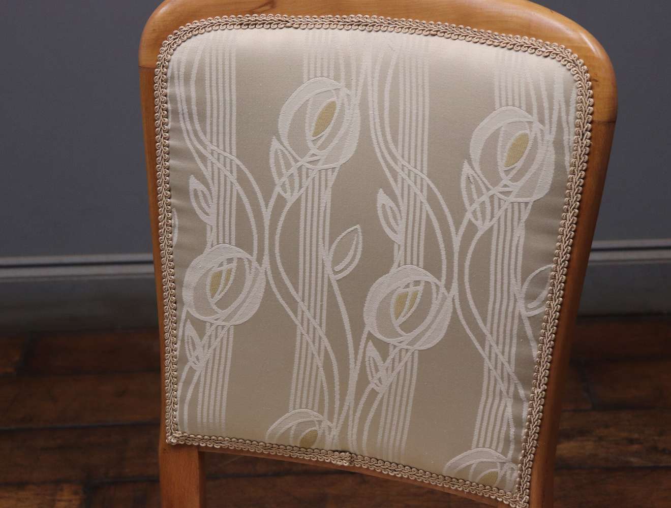 ナーシングチェア