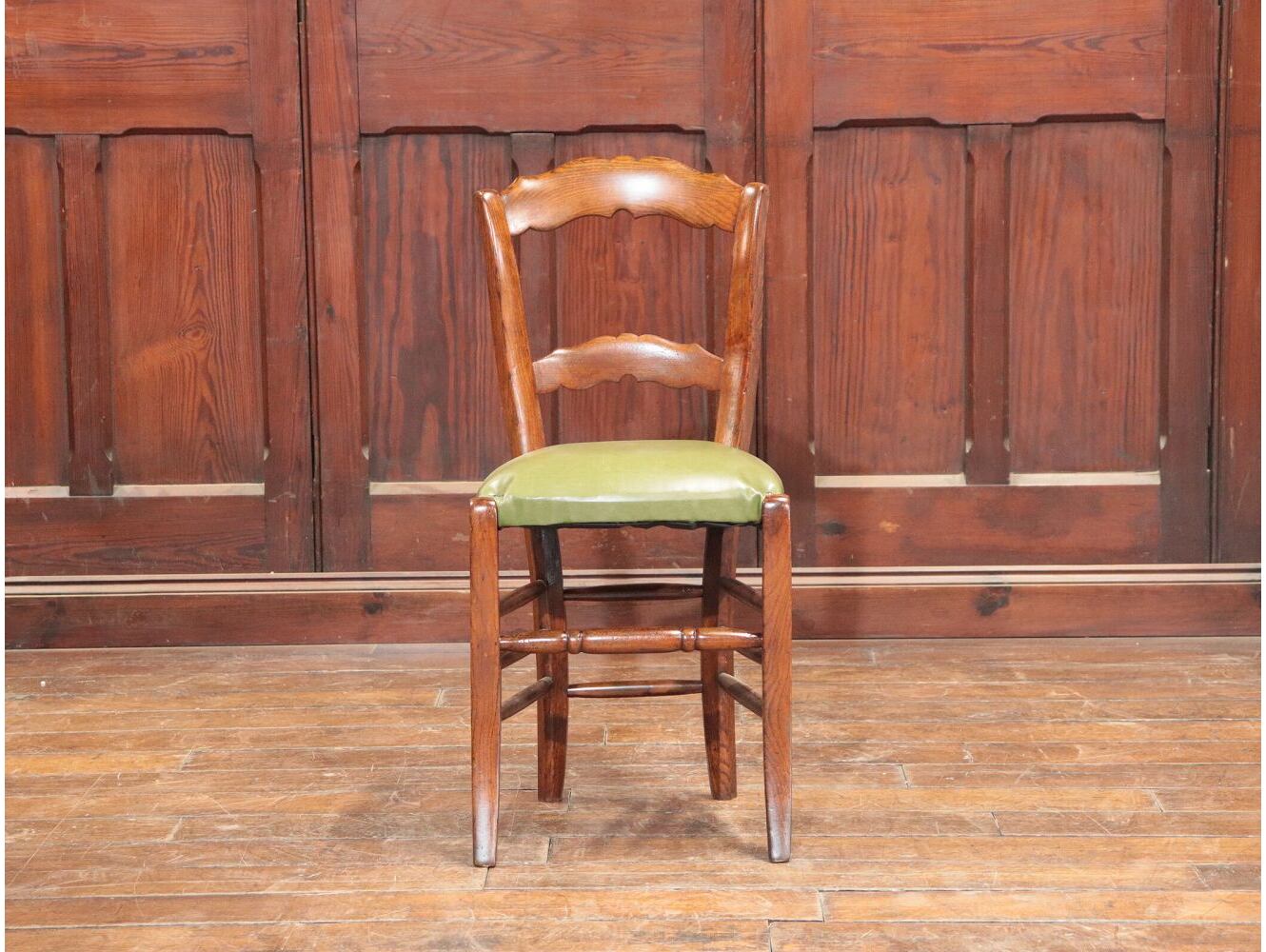 チャーチチェア