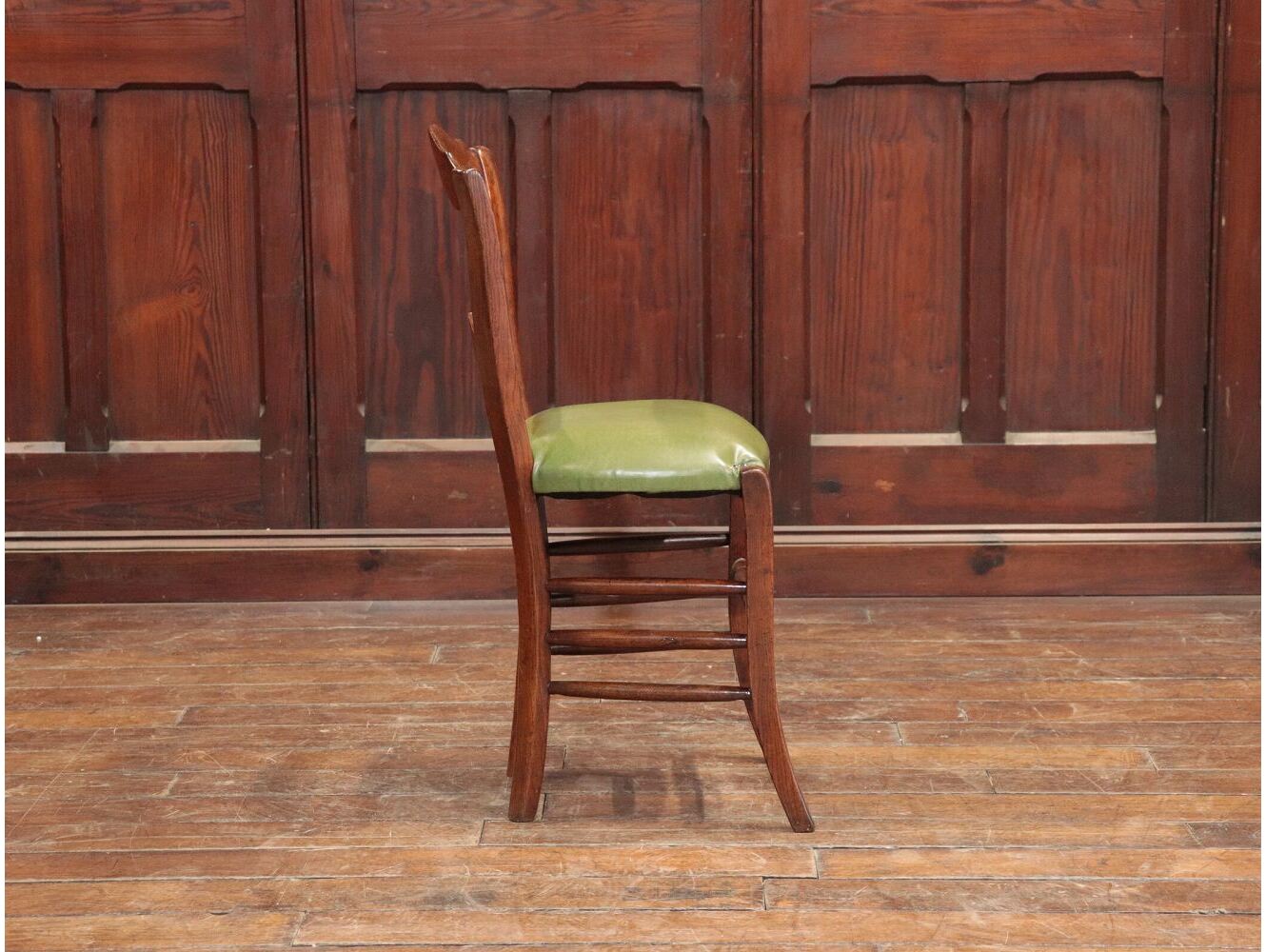 チャーチチェア