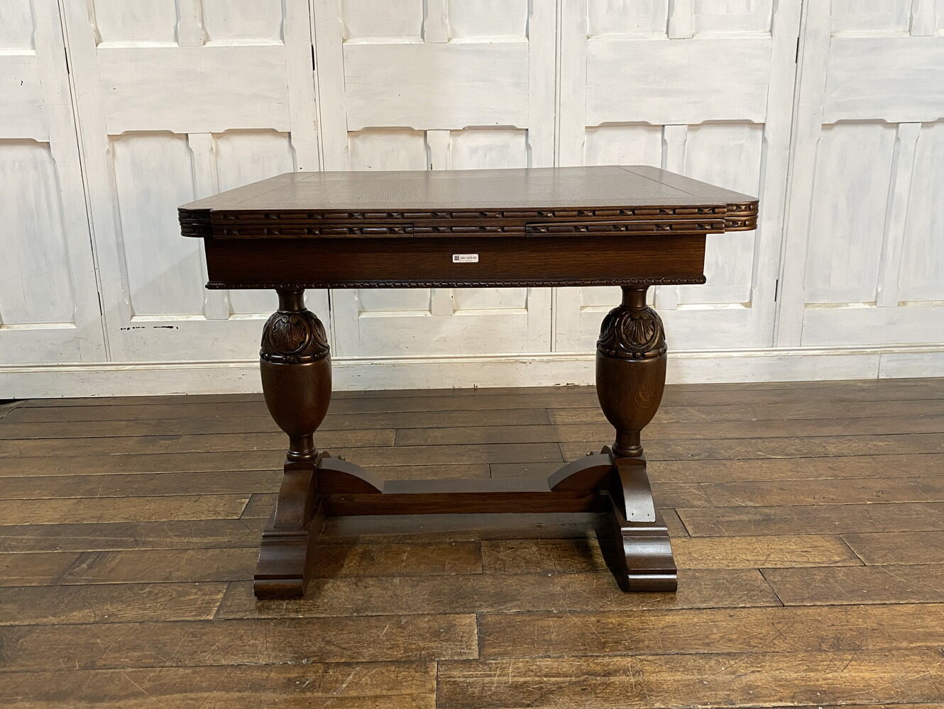 ドローリーフテーブル