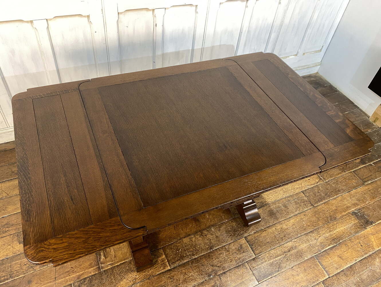 ドローリーフテーブル