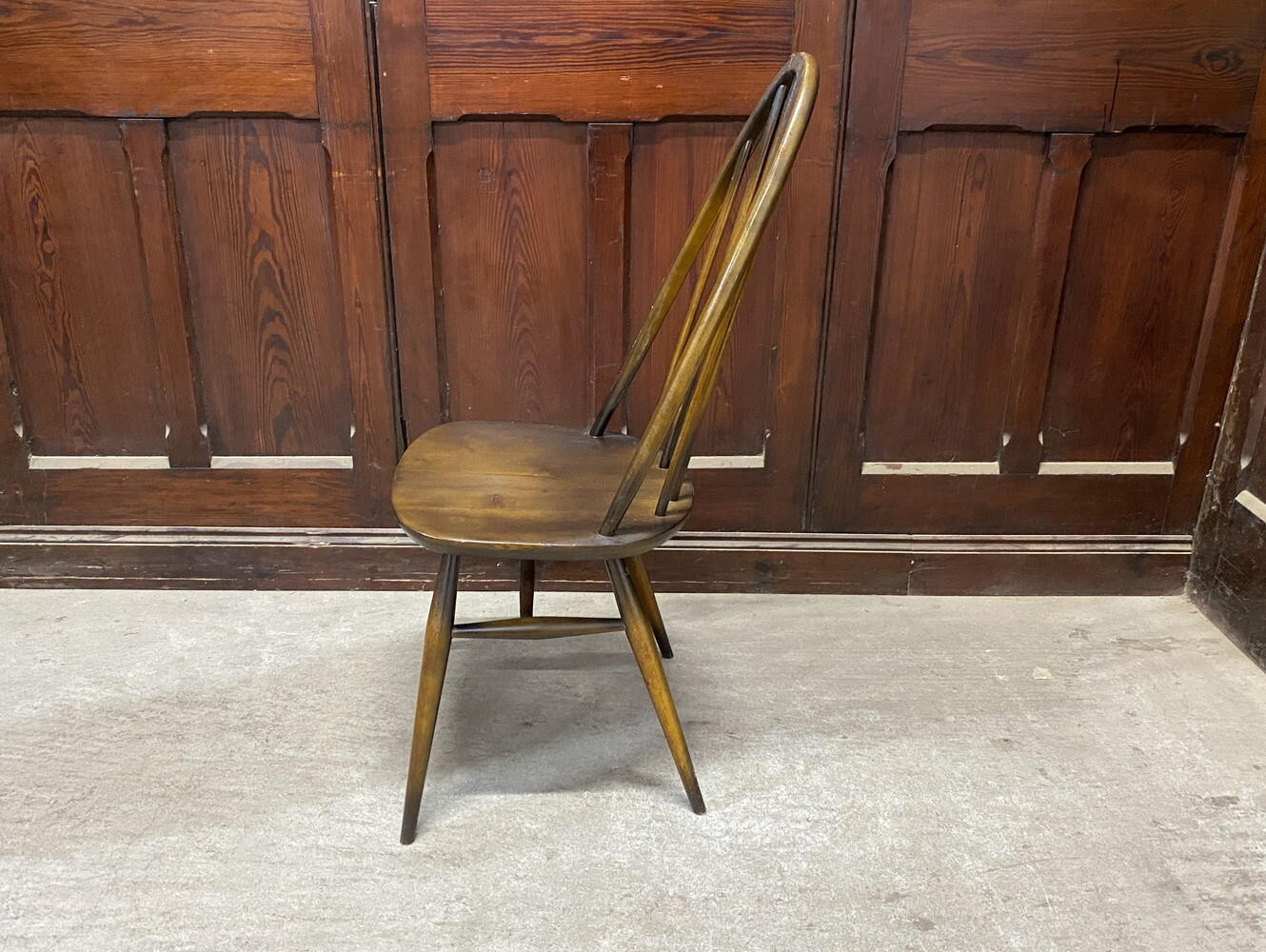 クエーカーチェア ERCOL