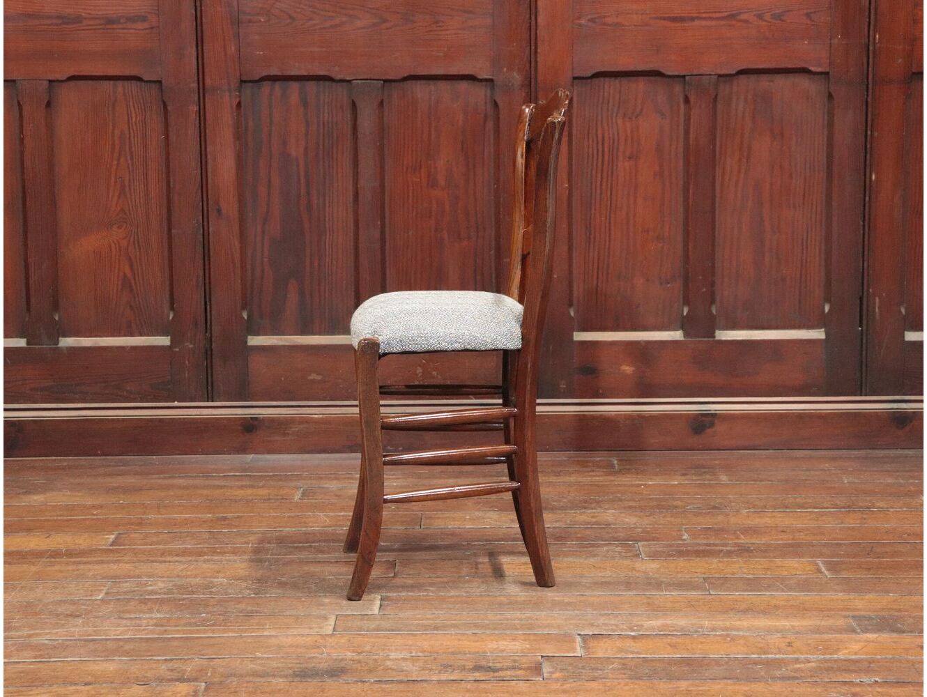 チャーチチェア