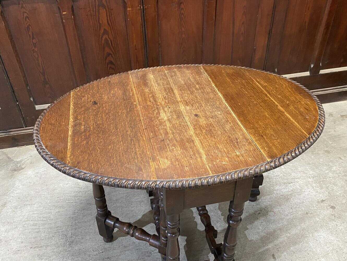 ゲートレッグテーブル