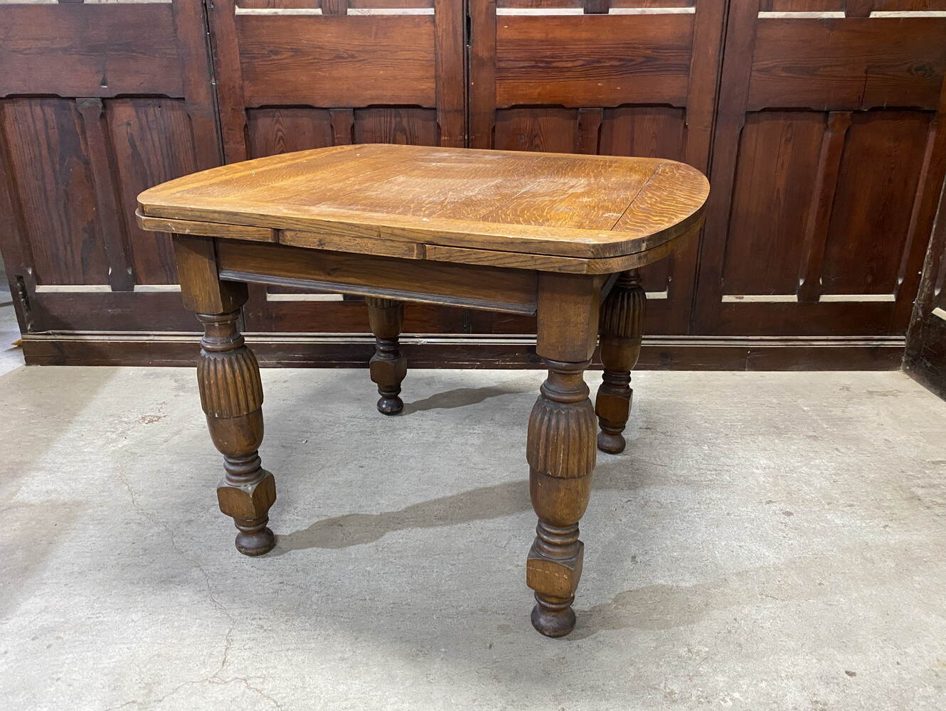 ドローリーフテーブル