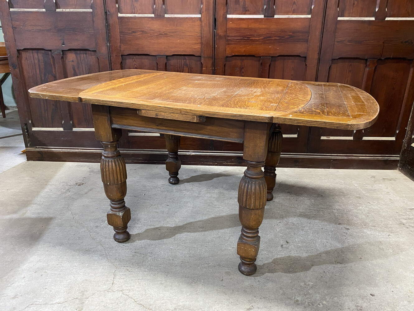 ドローリーフテーブル