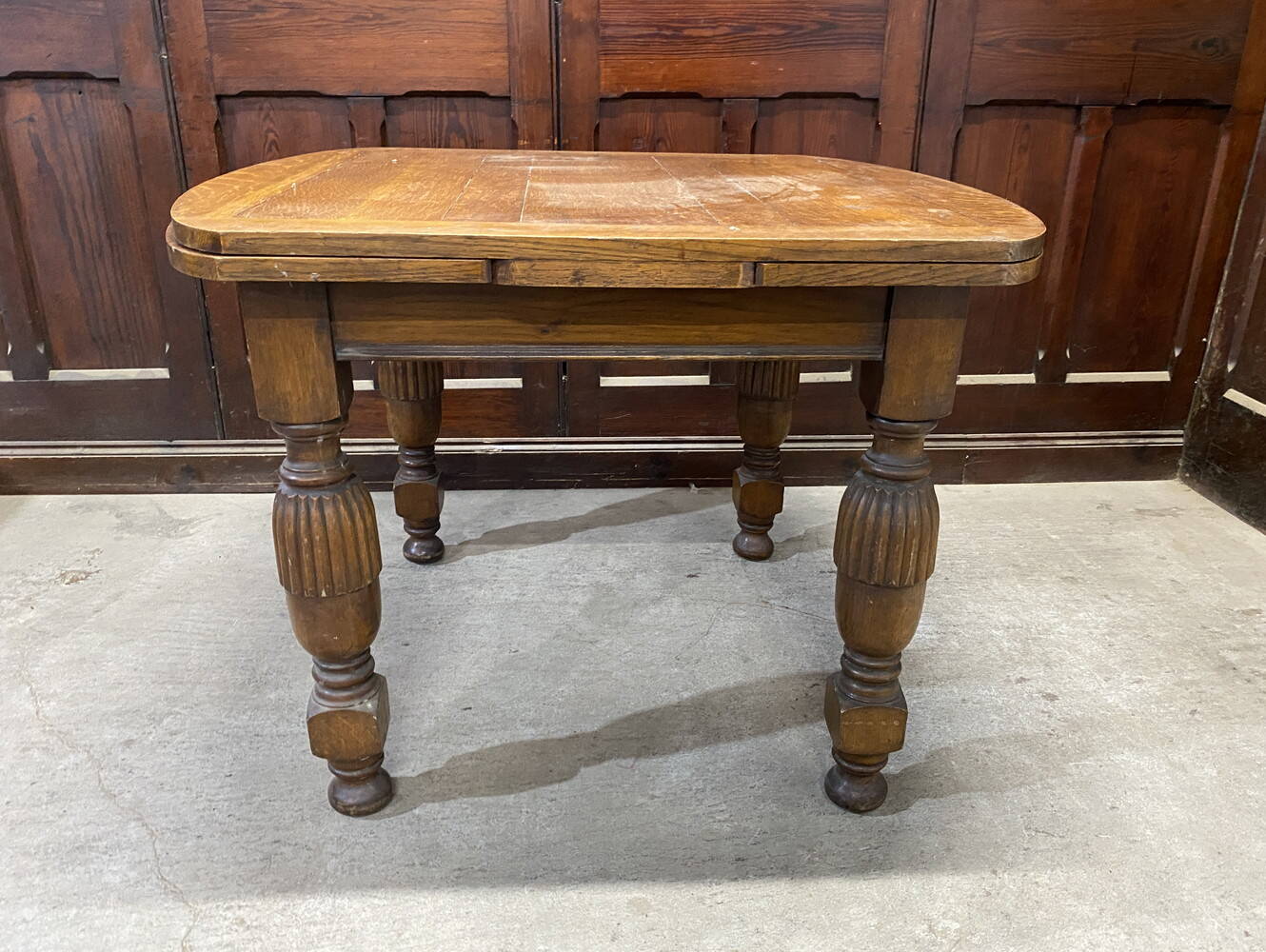 ドローリーフテーブル