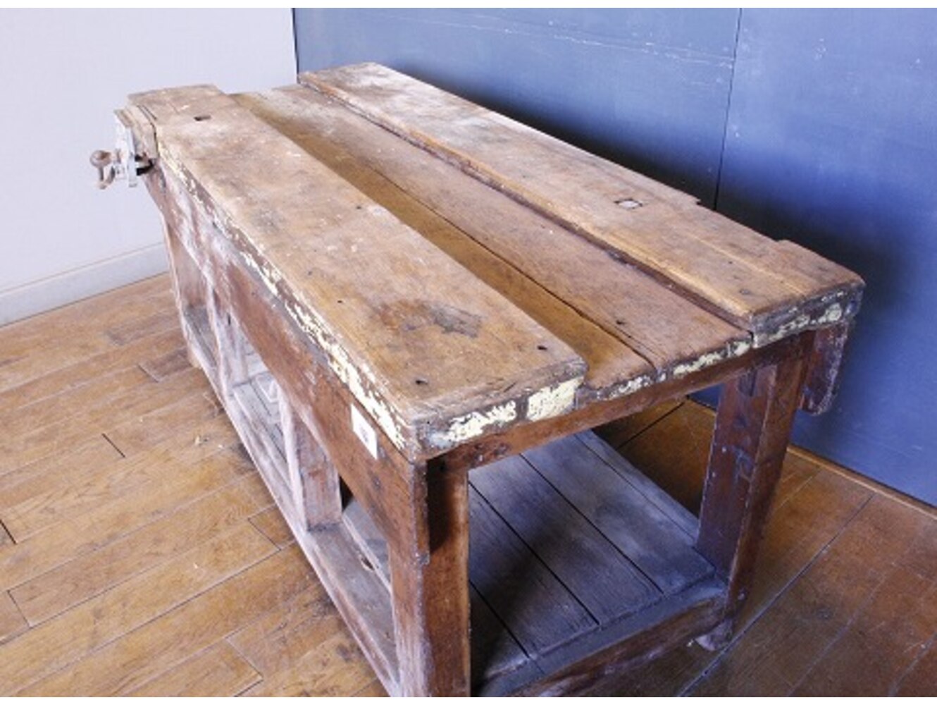 ワーキングテーブル