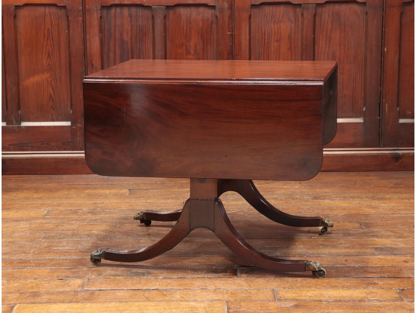 バタフライデスク