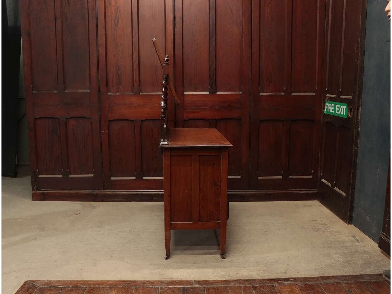 ドレッシングチェスト