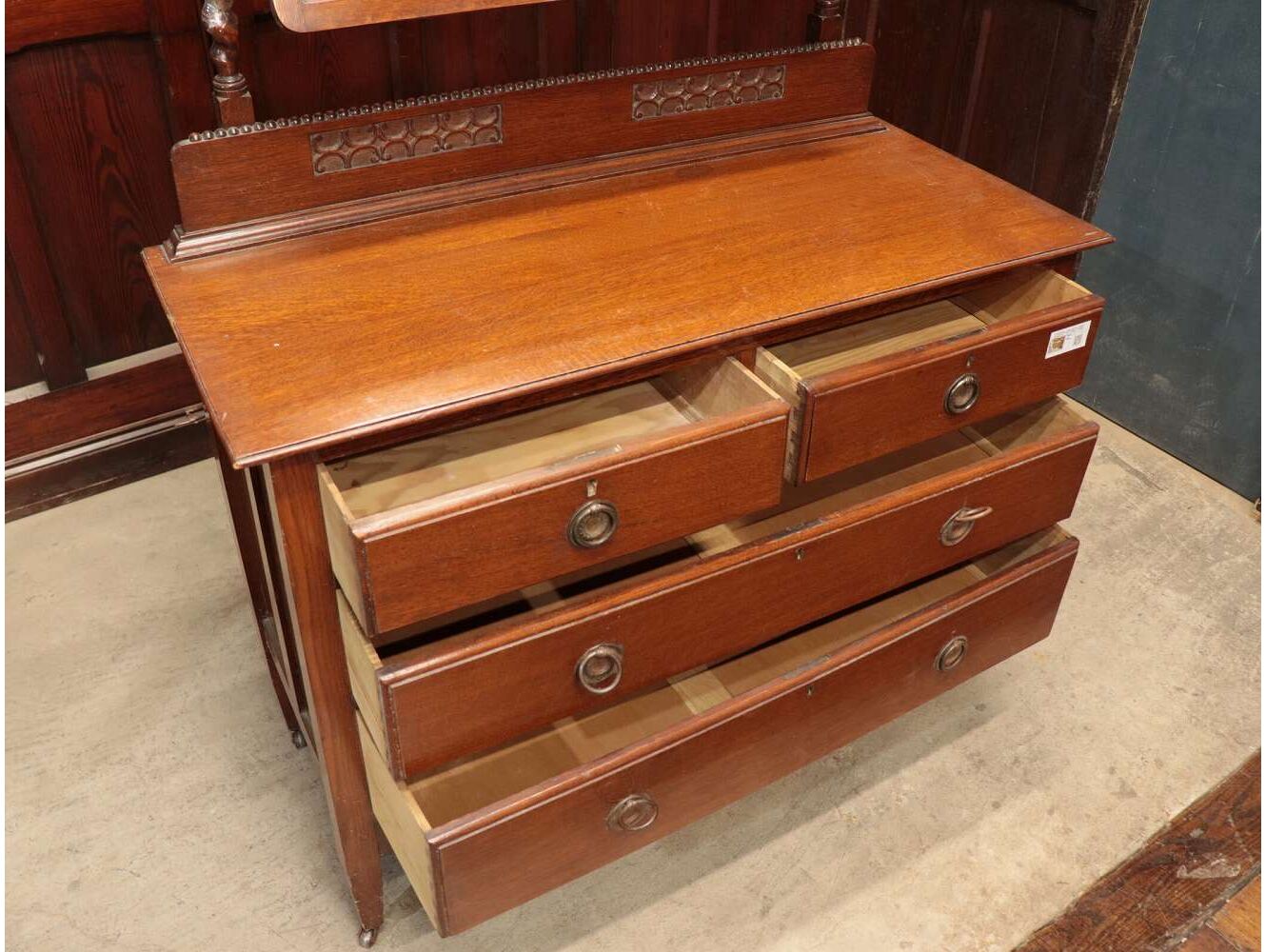 ドレッシングチェスト