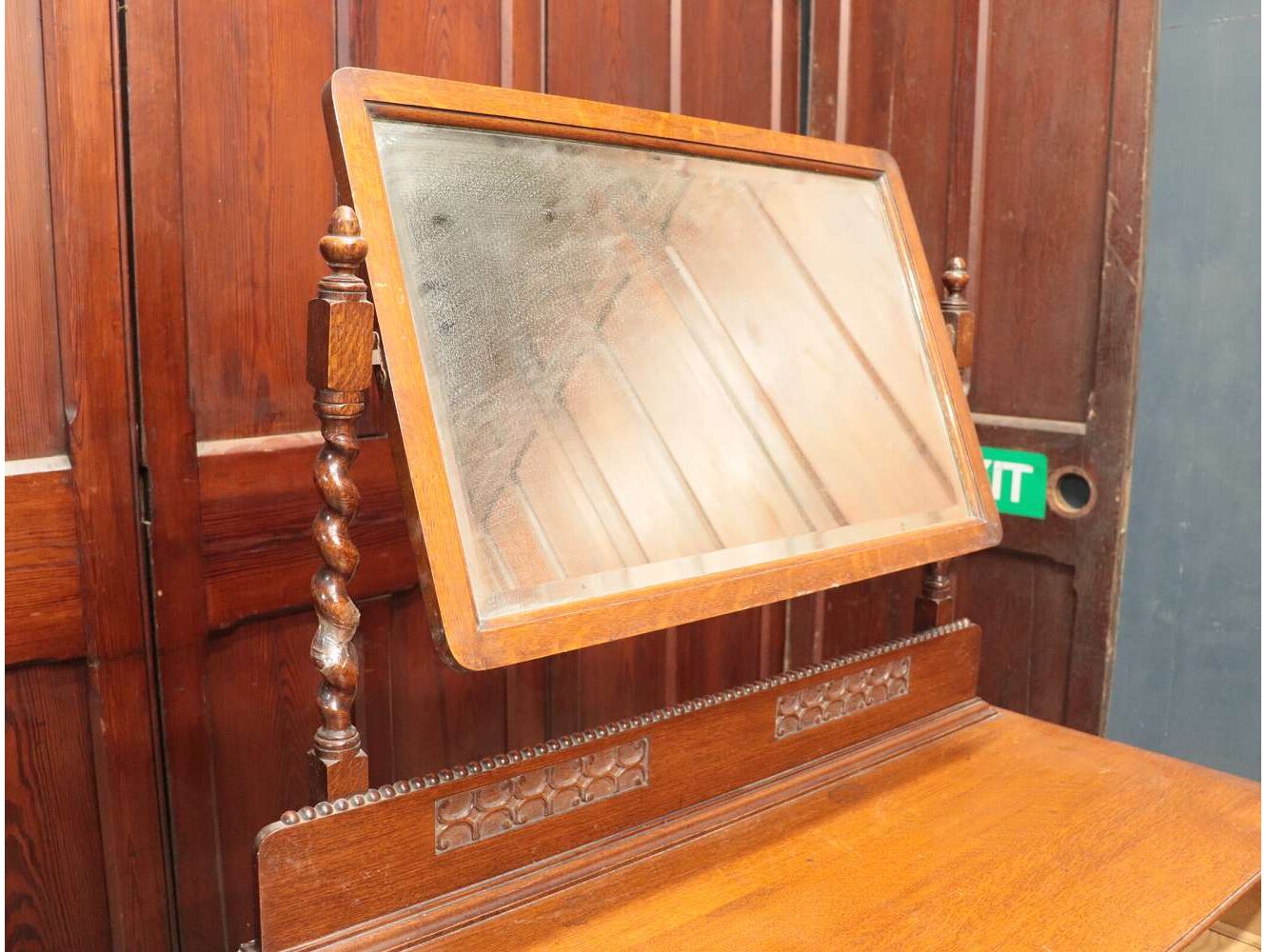 ドレッシングチェスト