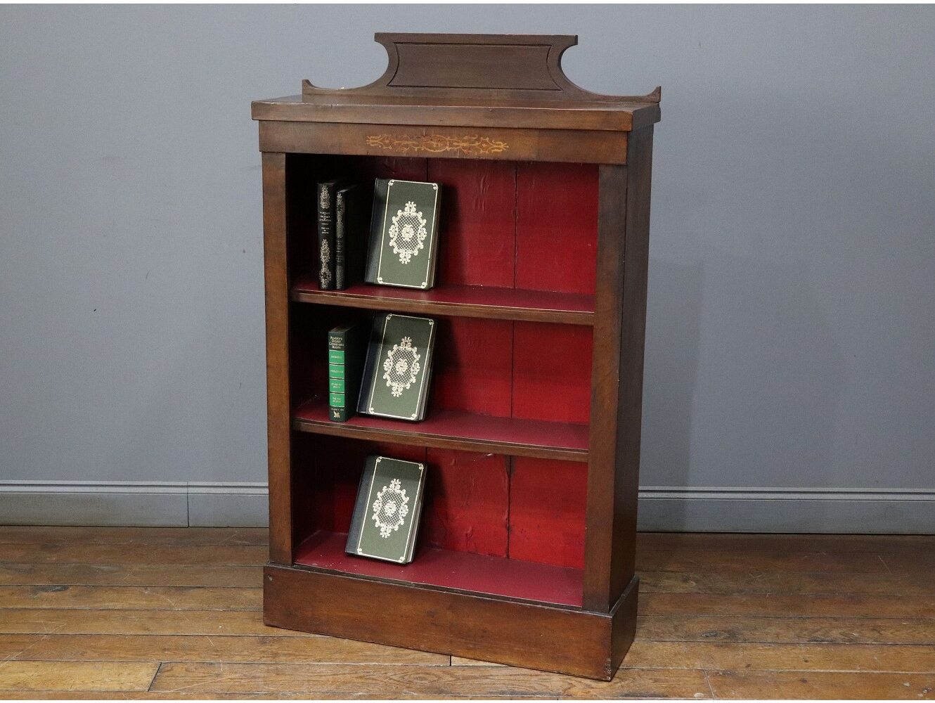 ディスプレイシェルフ