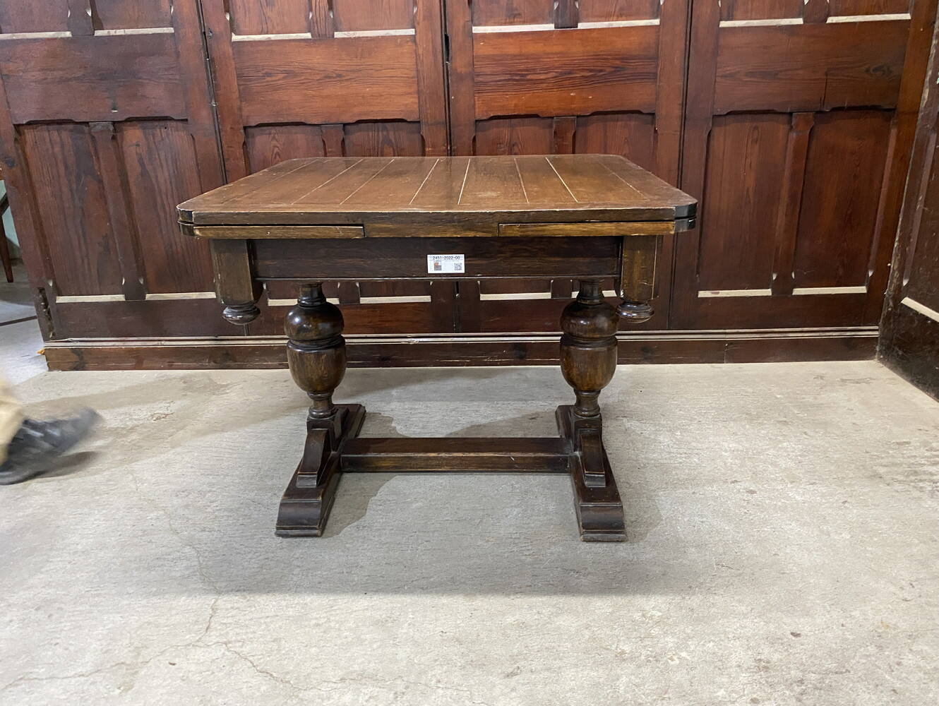 ドローリーフテーブル