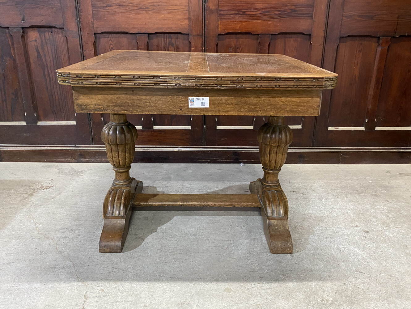 ドローリーフテーブル