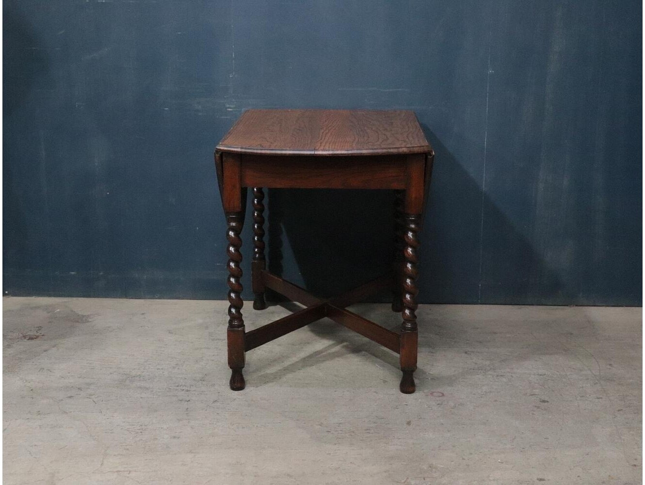 バタフライテーブル