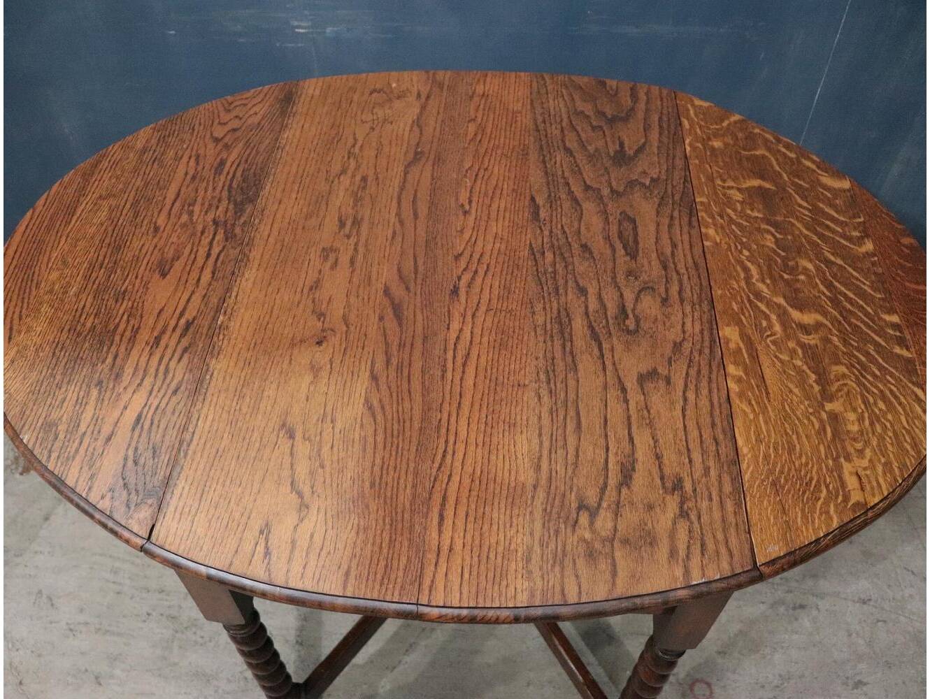 バタフライテーブル