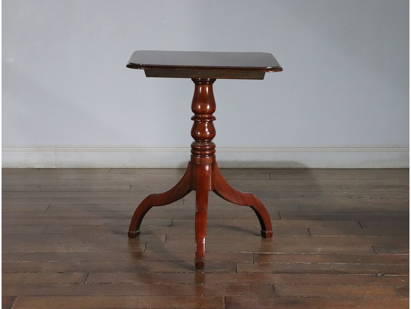 オケージョナルテーブル