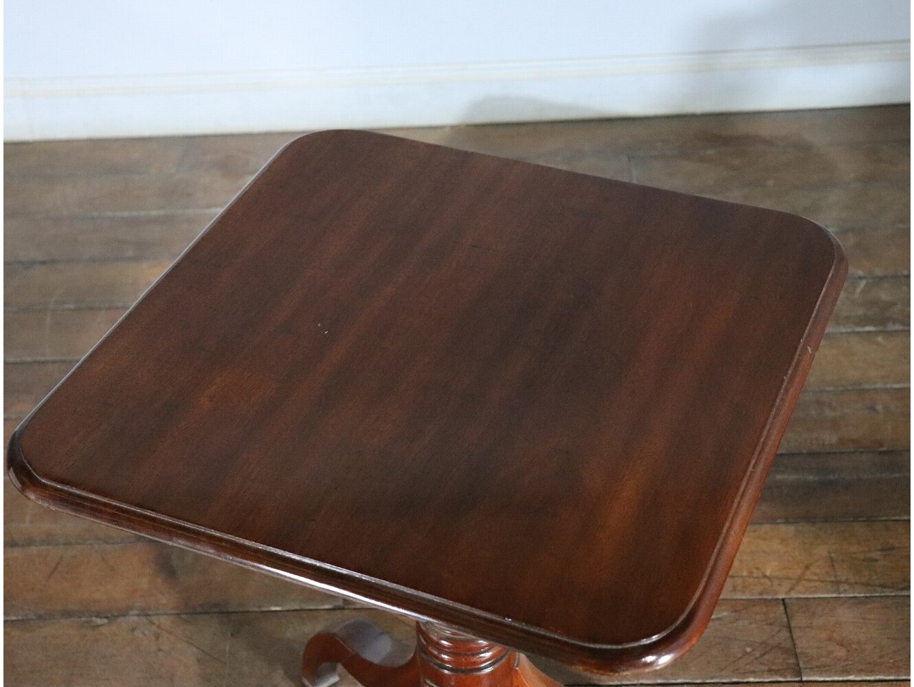 オケージョナルテーブル