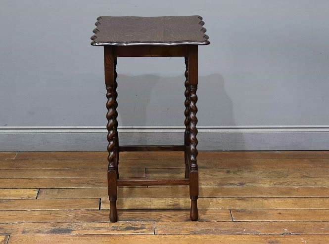 オケージョナルテーブル